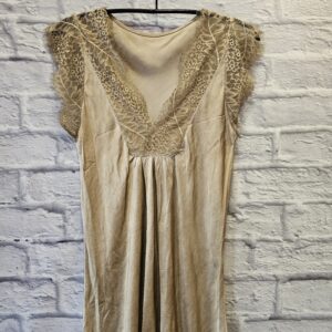 Satintop beige „Mit Spitzenträger“