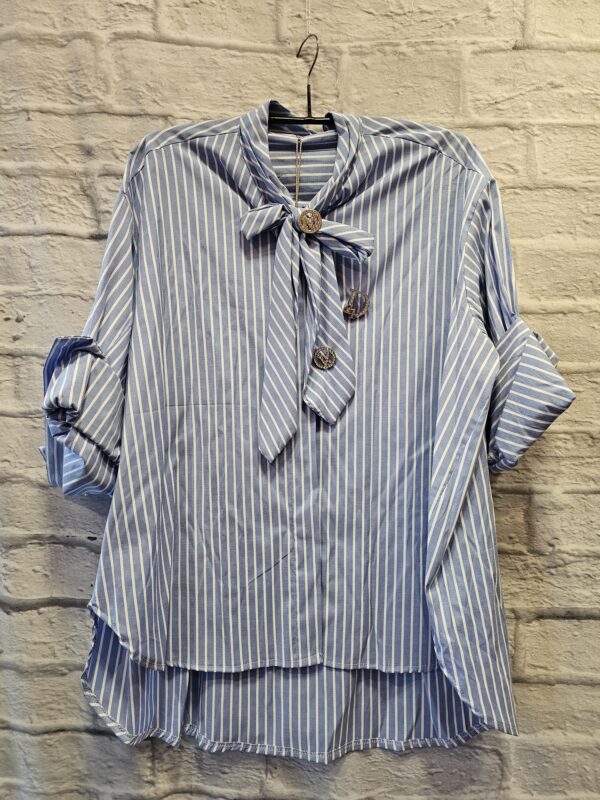 Bluse Gestreift "Mit einer Schluppe und Broschen"