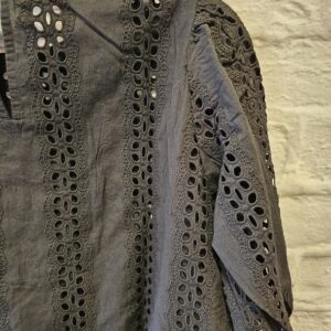 Bluse KAFFE schwarz „Mit Lochstickerei“