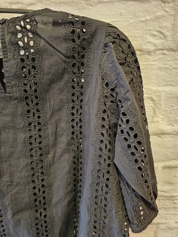 Bluse KAFFE schwarz "Mit Lochstickerei" – Bild 2