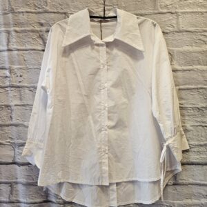 Bluse in Weiss „Mit grossem Kragen“