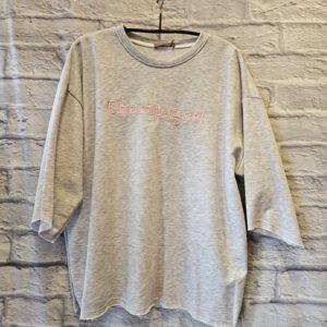 Sweatshirt mit Kurzarm „Hellgrau mit rosa Schriftzug“