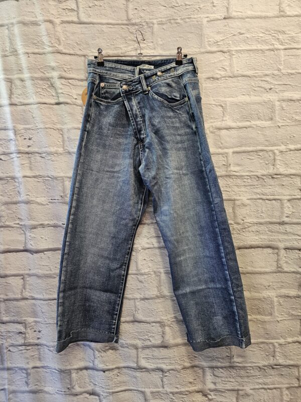 Jeans "Schräg geknöpft"