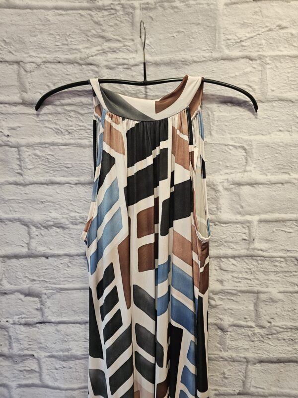 Langes Neckholderkleid "Schwarz gemustert" – Bild 2