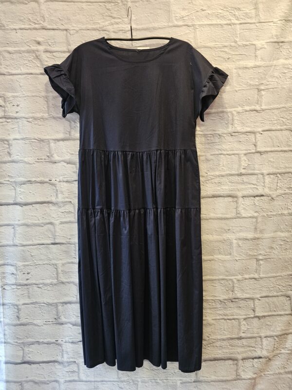 Kleid in Dunkelblau "Mit Stufen"