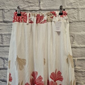 Weite leichte Hose „Rot gemustert“