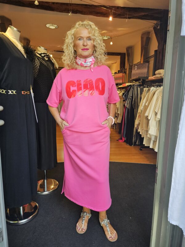 Sweatshirt mit passendem Rock in Pink