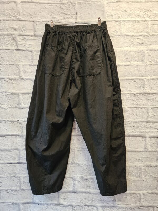 Leichte Baumwollhose "Schwarz" – Bild 3