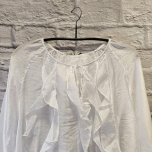 Weisse Bluse „Mit Volants“