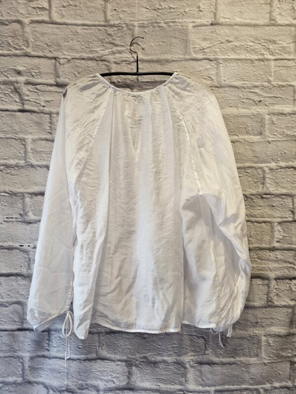 Weisse Bluse "Mit Volants" – Bild 3