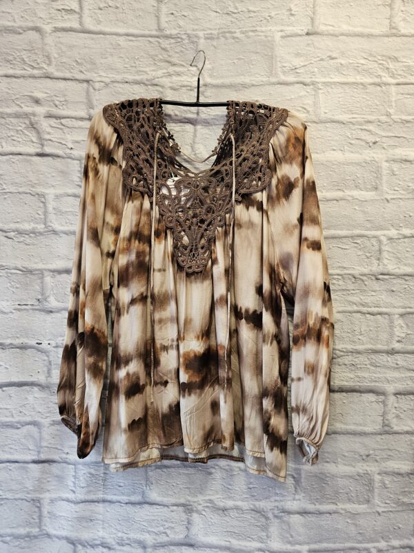 Gemusterte Bluse in Braun/Beige "Mit Häkeldetails"
