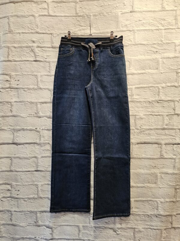 Weite Jeans "Dunklere Waschung"