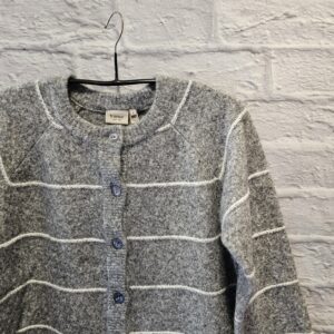 Strickjacke FRANSA „Grau mit hellem Streifen“