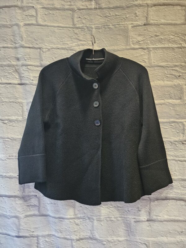 Strickjacke mit drei Knöpfen "Schwarz"