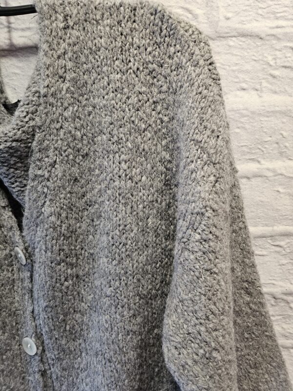 Strickjacke "Grau" – Bild 2