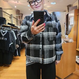 Kurze Jacke KAFFE in Schwarz/Grau kariert