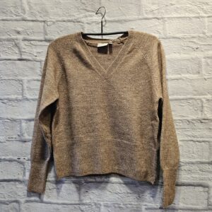 Pulli KAFFE mit V-Ausschnitt „Cognac“