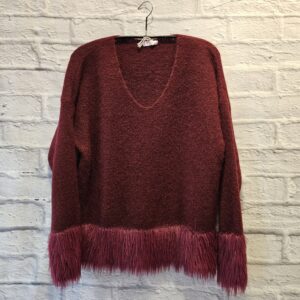 Pulli in Bordeaux „Mit Puschelabschluss an Armen und Saum“