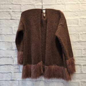 Strickjacke Braun „Mit Puschel an Armen und Saum“