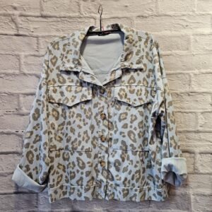 Leichte Jacke mit Leoprint „Hellblau“